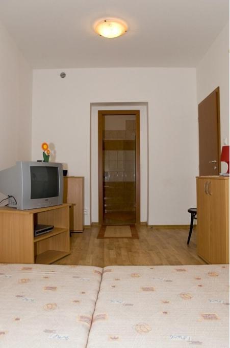 Hyde Park Hostel Братислава Екстериор снимка