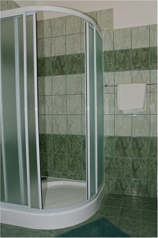 Hyde Park Hostel Братислава Екстериор снимка